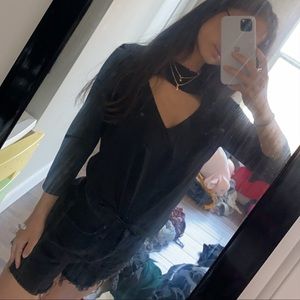 Black long sleeve crop top